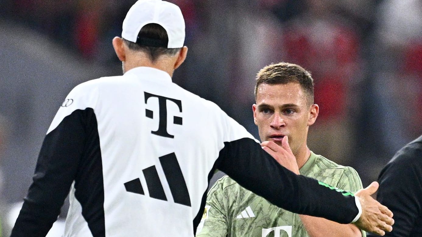 Joshua Kimmich (r.) mit Thomas Tuchel: Der Nationalspieler wollte auf dem Platz bleiben.