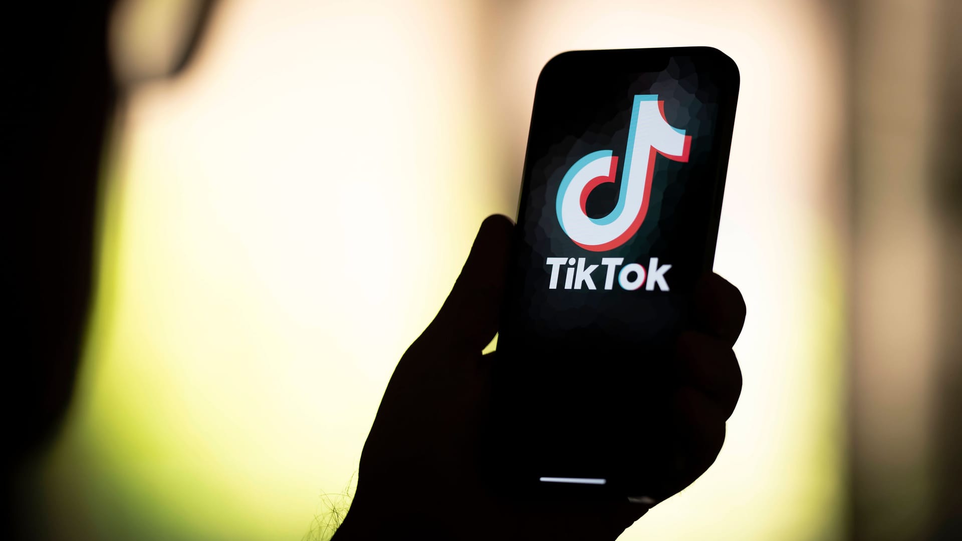 Gefährlicher Trend: Immer wieder kommt es durch Mutproben auf sozialen Netzwerken wie TikTok zu Todesfällen.