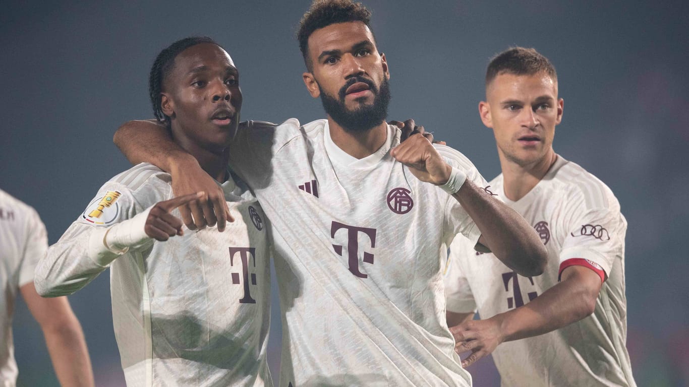 Der FC Bayern feiert in der 1. Runde des DFB-Pokals einen lockeren 4:0-Sieg bei Drittligist Preußen Münster. Zwei Spieler überzeugen besonders in der Notaufstellung der Münchner. Die Einzelkritik.