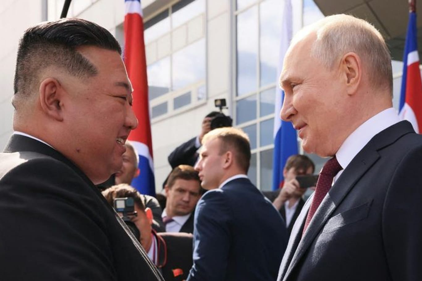 Kim Jong Un und Wladimir Putin: Der Kremlchef reist nach Nordkorea.