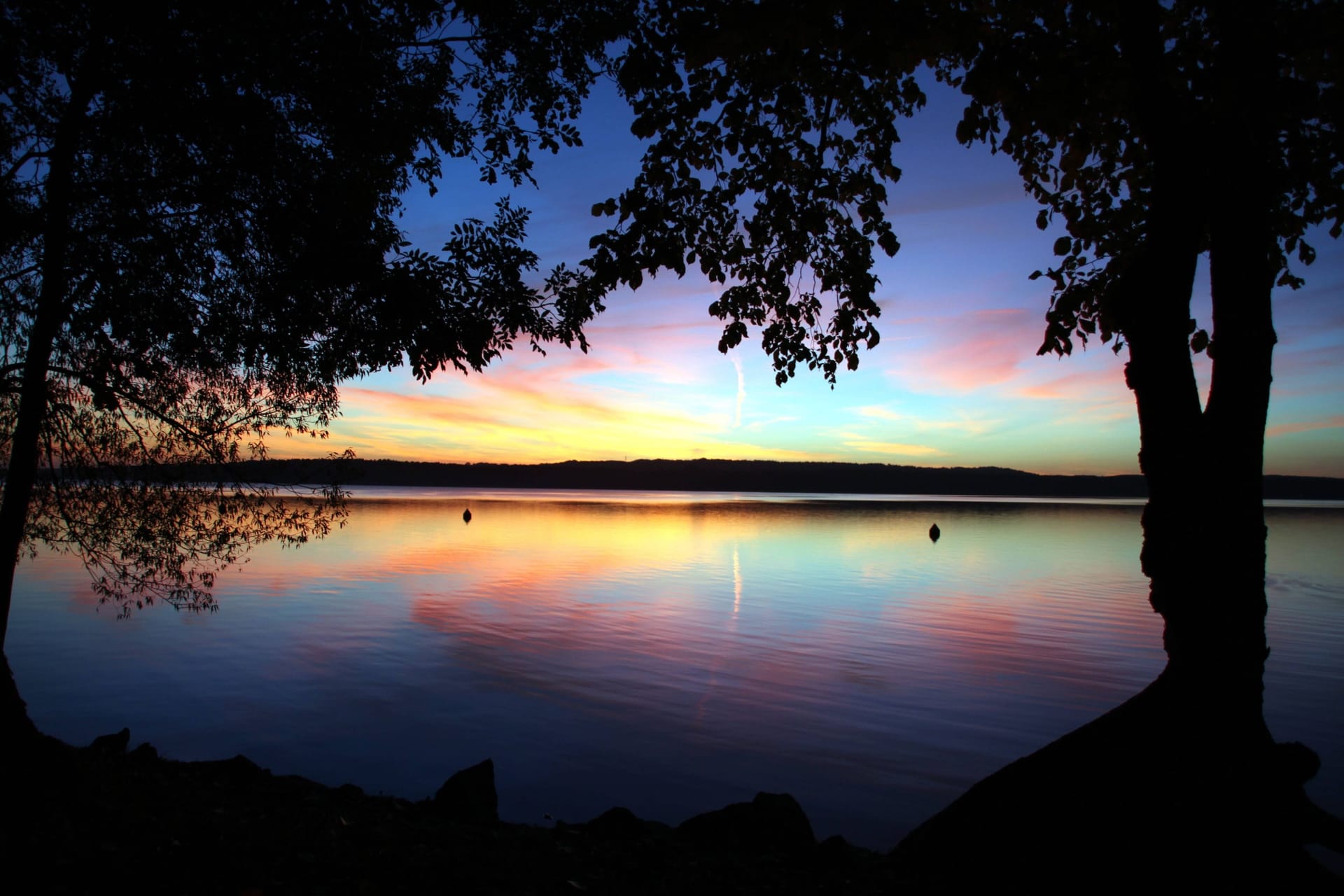 Sonnenuntergang am Scharmützelsee (Symbolfoto): Meist ist die Wasserqualität hier ausgezeichnet, heißt es in einem EU-Bericht.