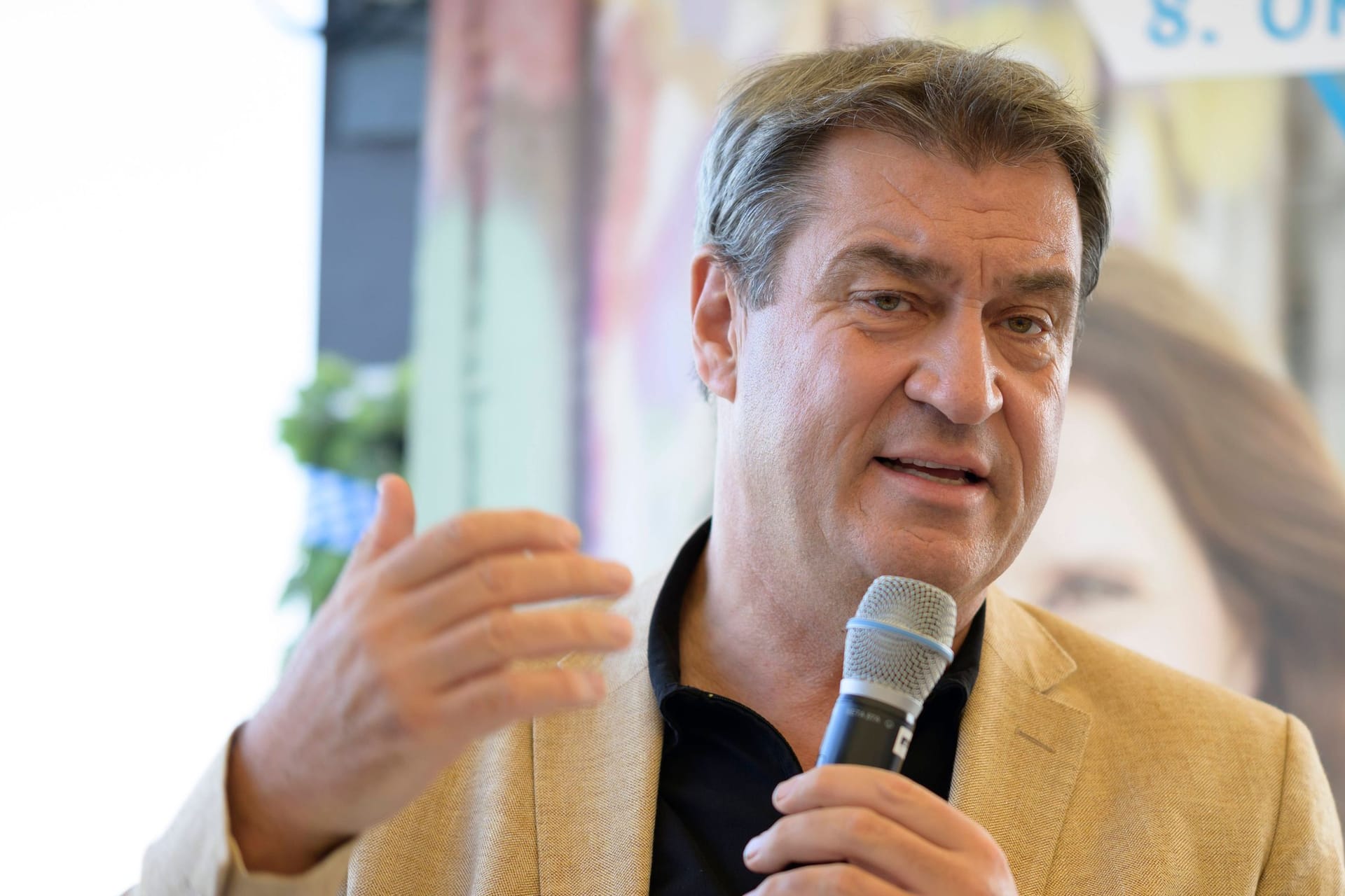 Markus Söder (Archivbild): Der bayerische Ministerpräsident will für Geflüchtete eine Chipkarte zum Bezahlen einführen.