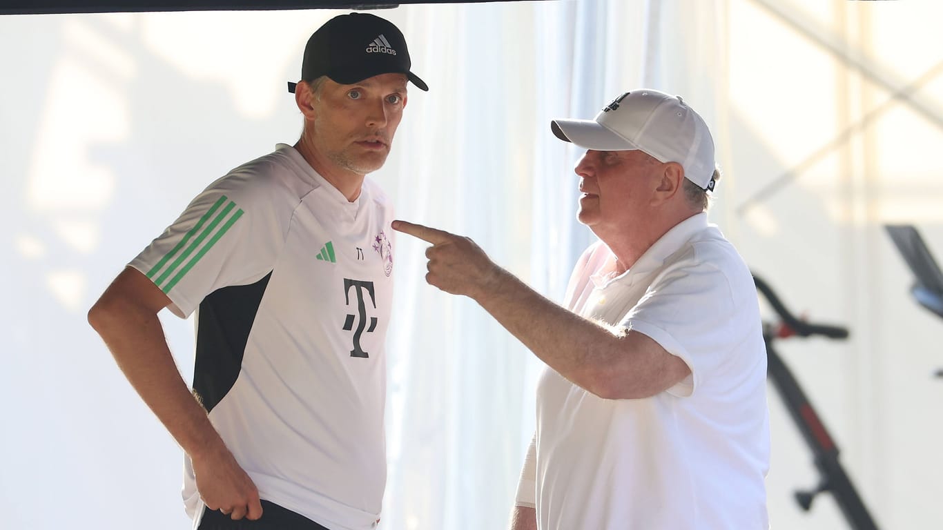 Thomas Tuchel (l.) und Uli Hoeneß: Der Chefcoach und der Ehrenpräsident des FC Bayern sind nicht immer einer Meinung.