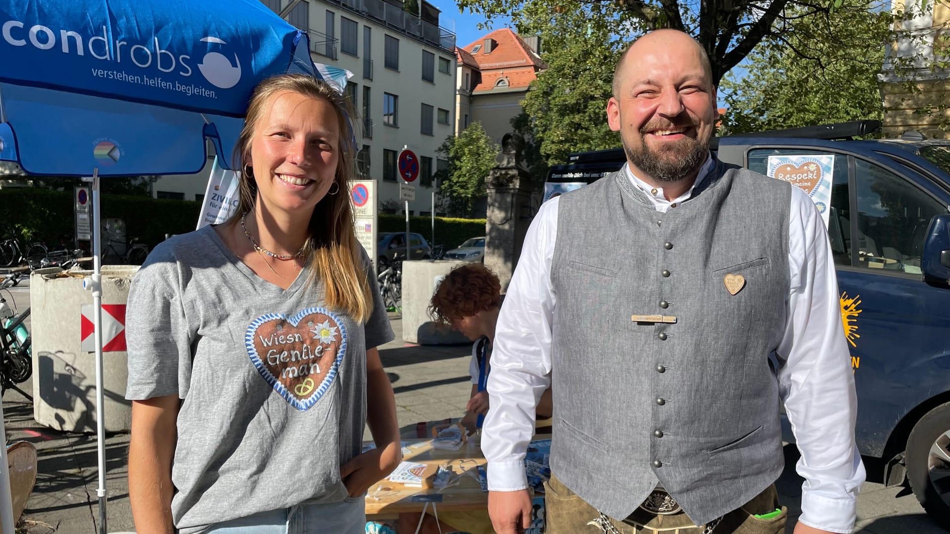 Schüürmann und Hey vor der Festwiese: Sie wollen die Wiesn sicherer machen.