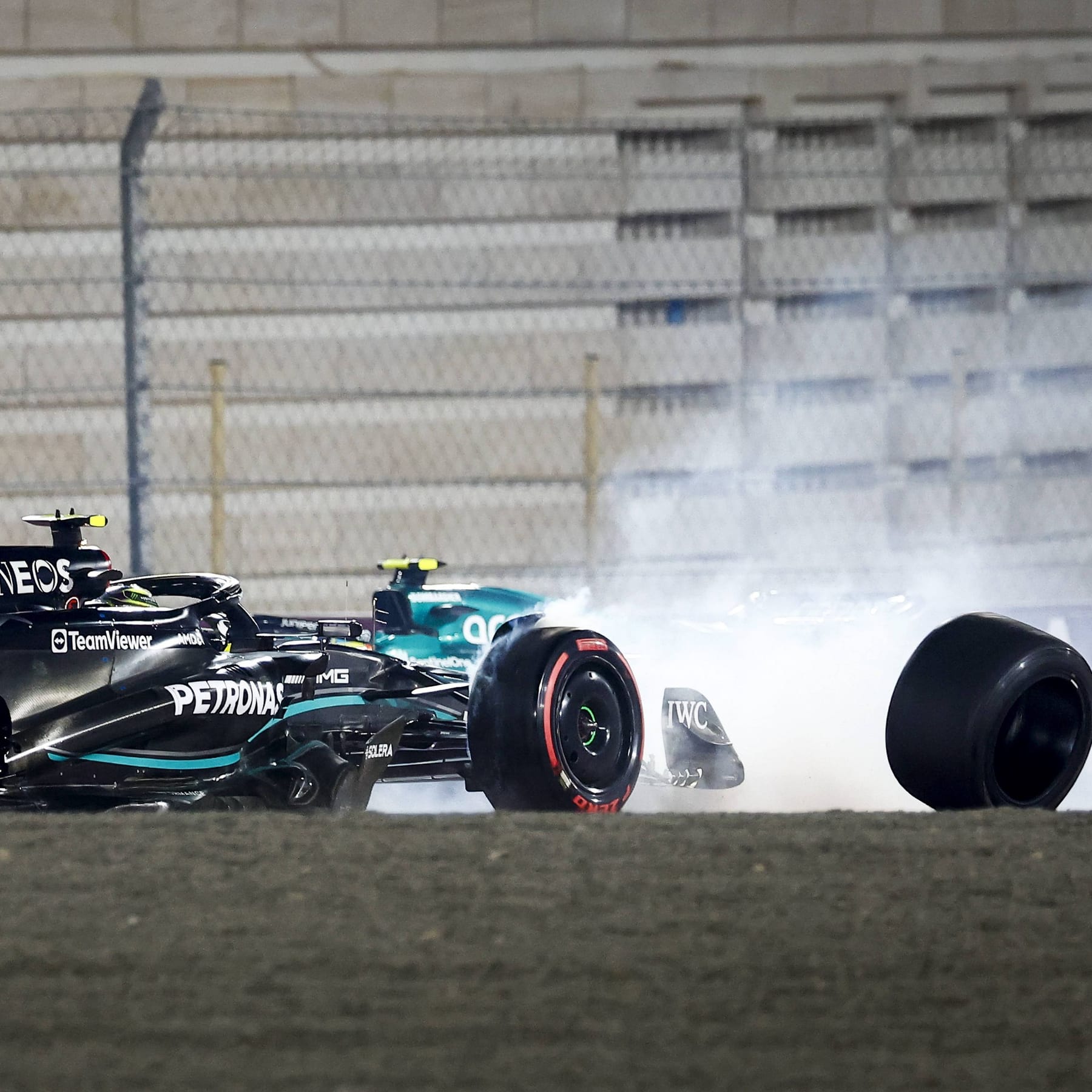 Formel 1 So lief der Crash zwischen Hamilton und Russell
