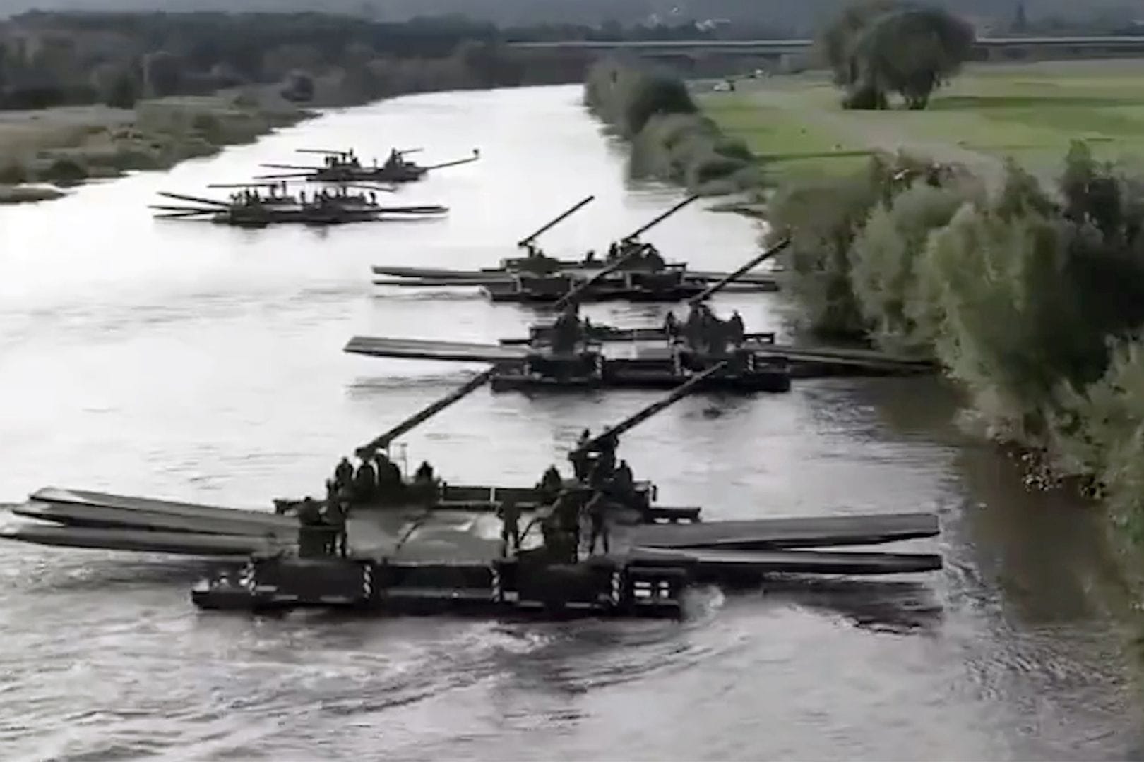 Schwimmschnellbrücke Amphibie M3 in der Ukraine