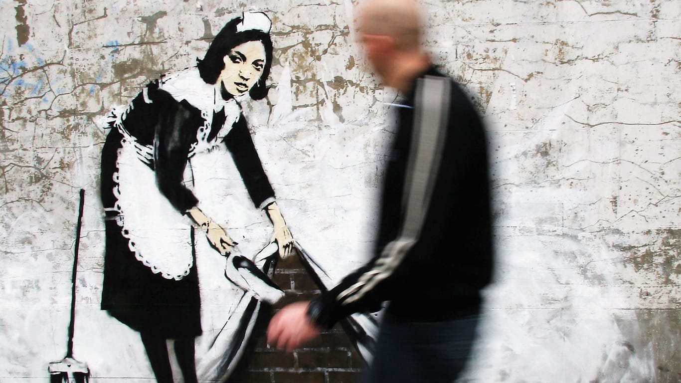 "Sweeping It Under The Carpet": Das Graffiti wurde 2006 in London entdeckt.