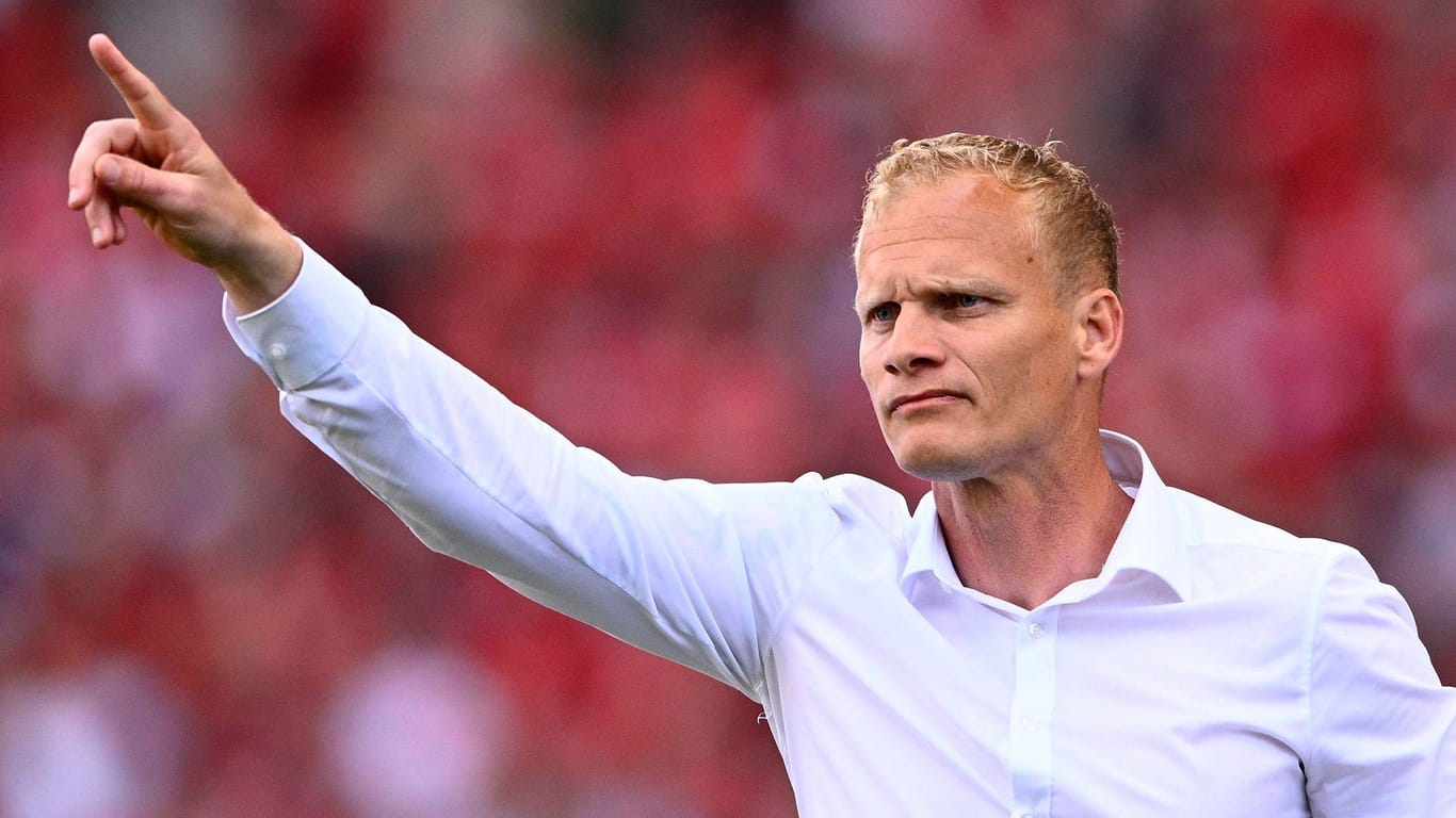 Karel Geraerts: Er soll den FC Schalke 04 aus der Krise führen.