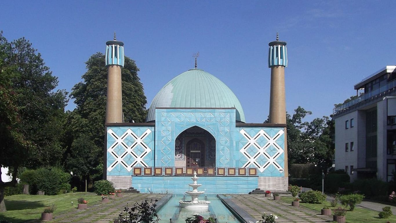 Die Blaue Moschee ist auch der Sitz des Islamischen Zentrums.