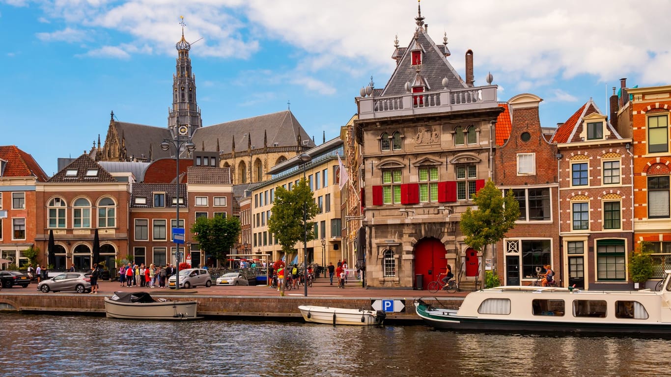 Haarlem: Die Stadt gilt als Geheimtipp für Niederlande-Fans.