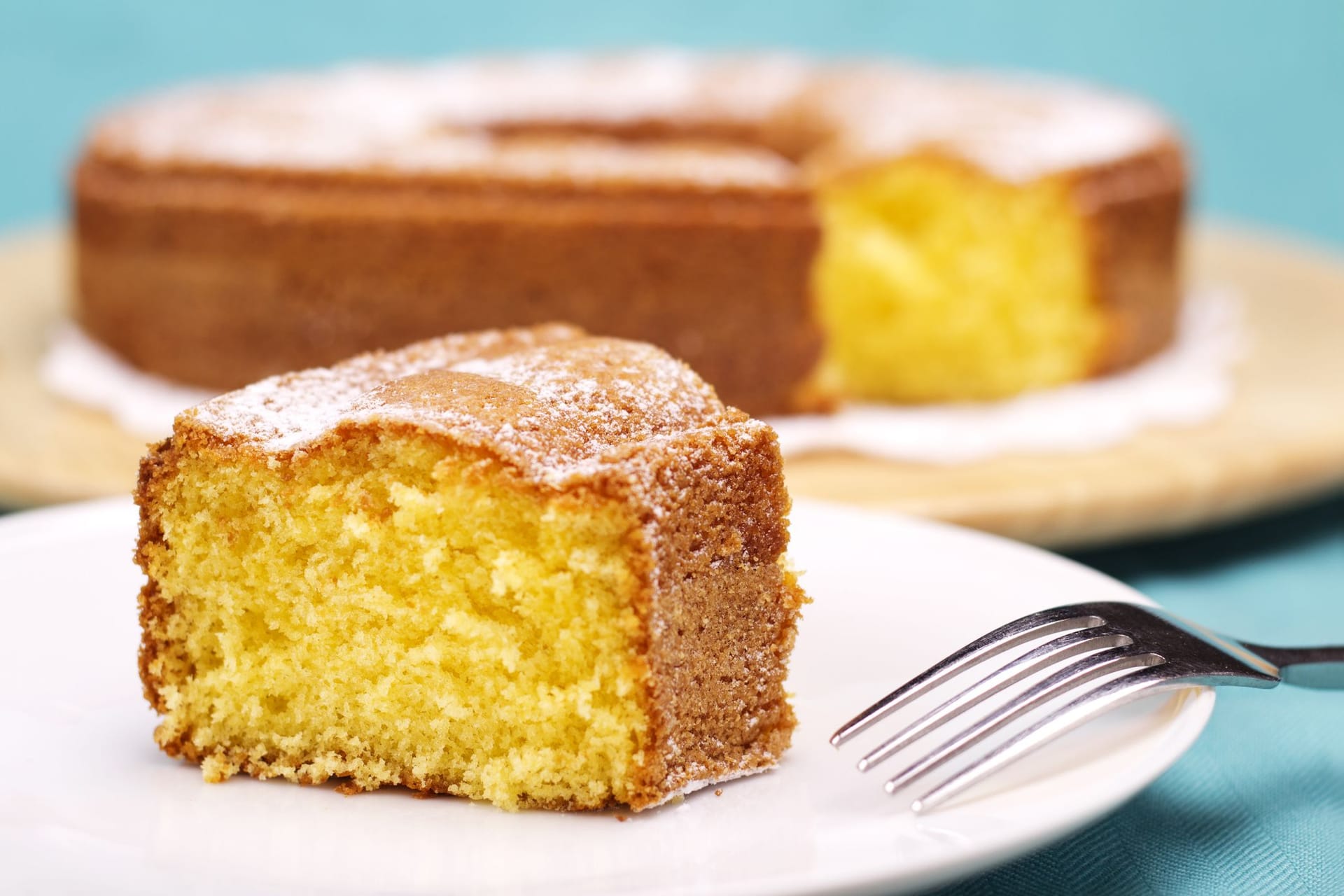 Dieser Joghurt-Kuchen schmeckt und kann nach Belieben variiert werden.