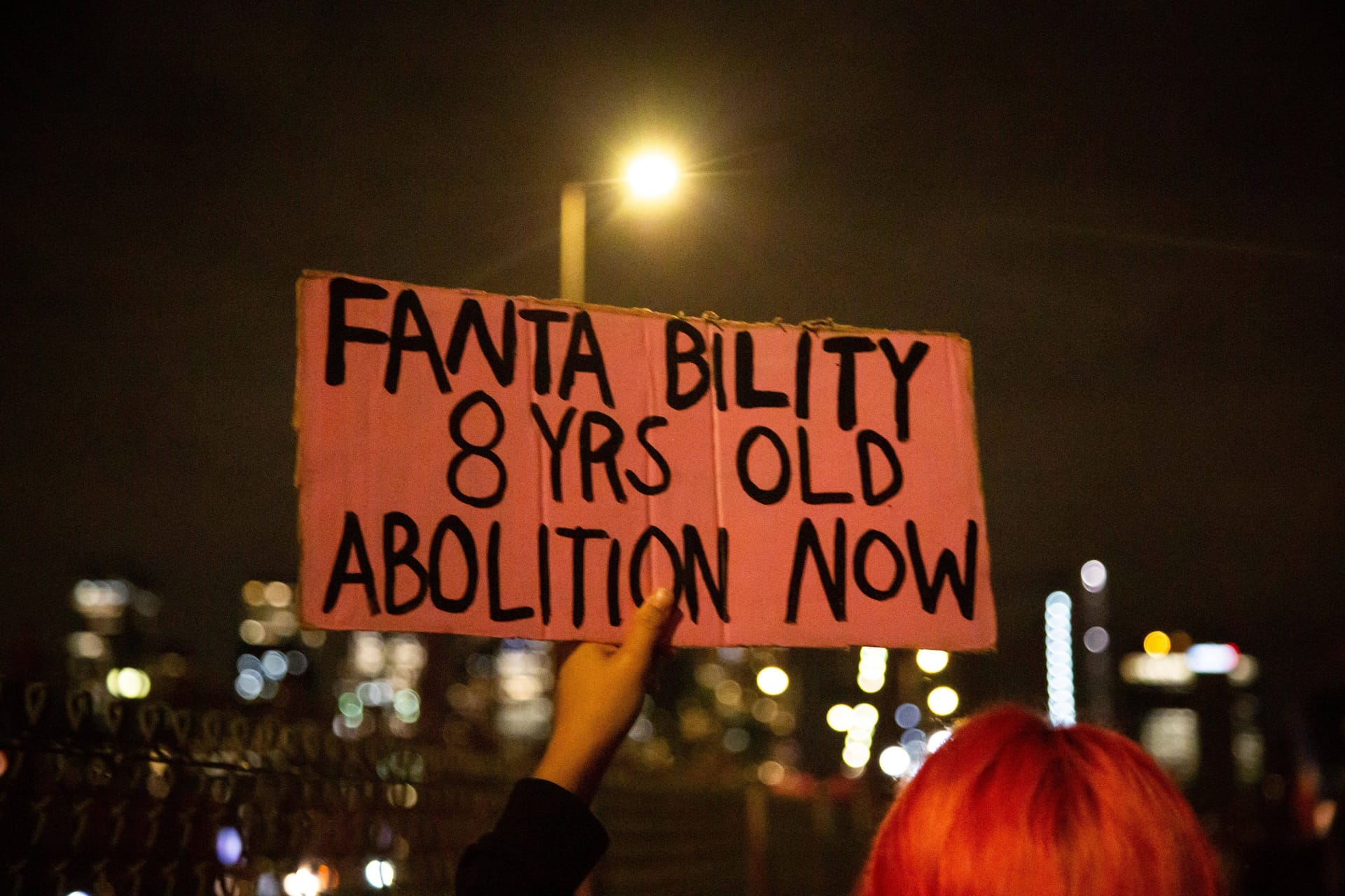 Proteste gegen Polizeigewalt nach dem Tod der achtjährigen Fanta Bility.