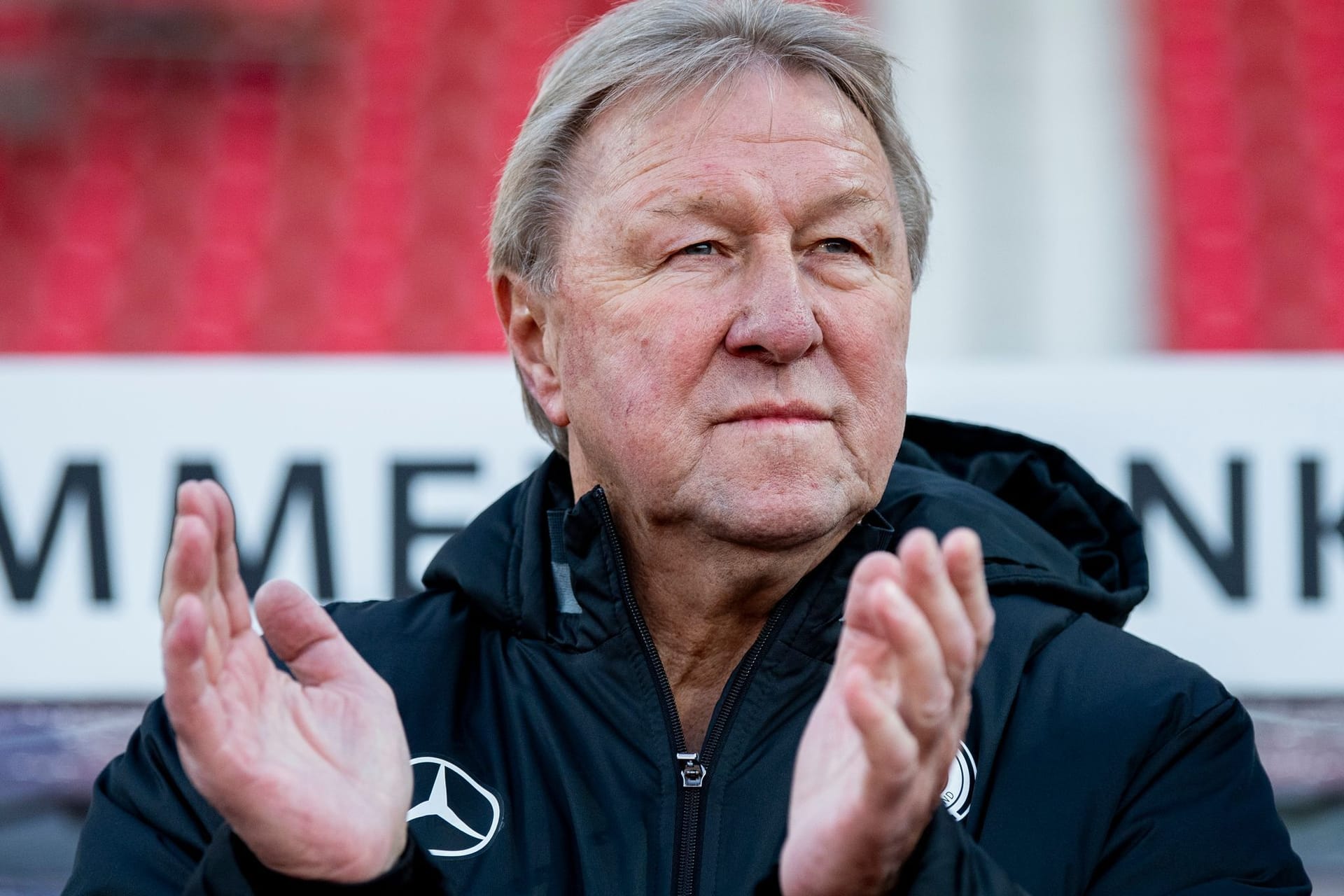 Horst Hrubesch: Erneut trainiert er die DFB-Frauen.