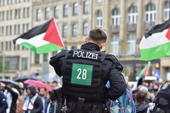 Pro-Palästina Kundgebung auf dem Frankfurter Opernplatz.