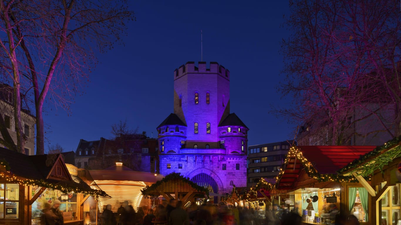 Der Weihnachtsmarkt am Chlodwigplatz (Archivbild): Er umfasst jedes Jahr 15 bis 20 Hütten.