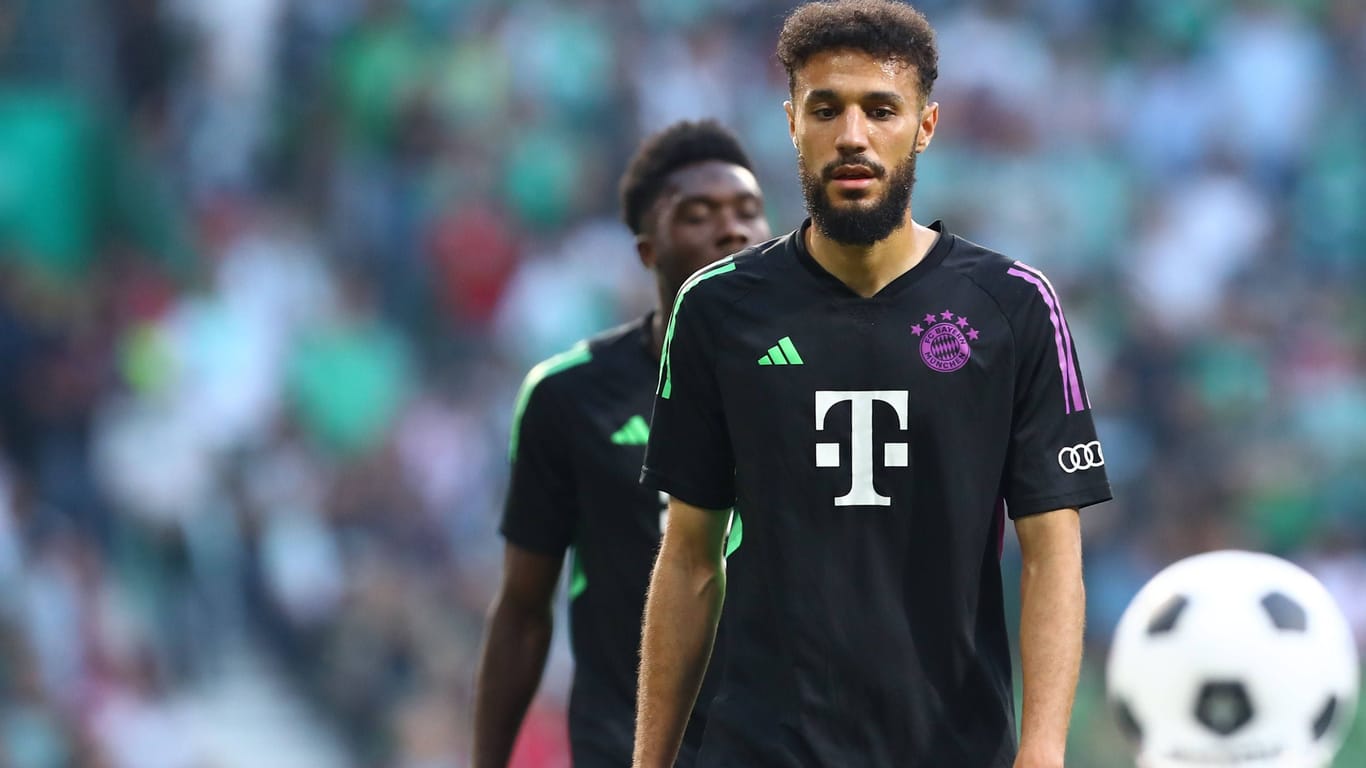 Noussair Mazraoui: Der Außenverteidiger wird dem FC Bayern am Wochenende fehlen.