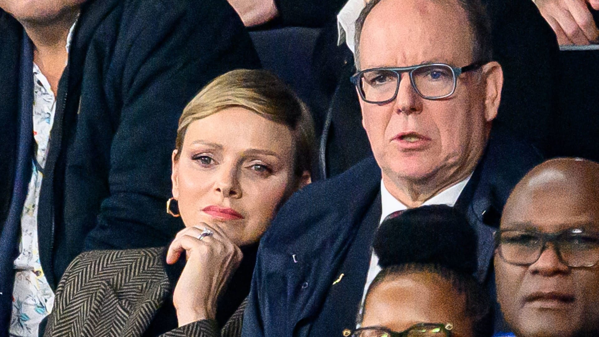 Fürstin Charlène und Fürst Albert: Die beiden sahen in Paris ein aufregendes Rugbymatch.