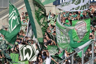 Fans des SV Werder Bremen: Der Klub sucht öffentlich nach einem vermissten israelischen Fan.