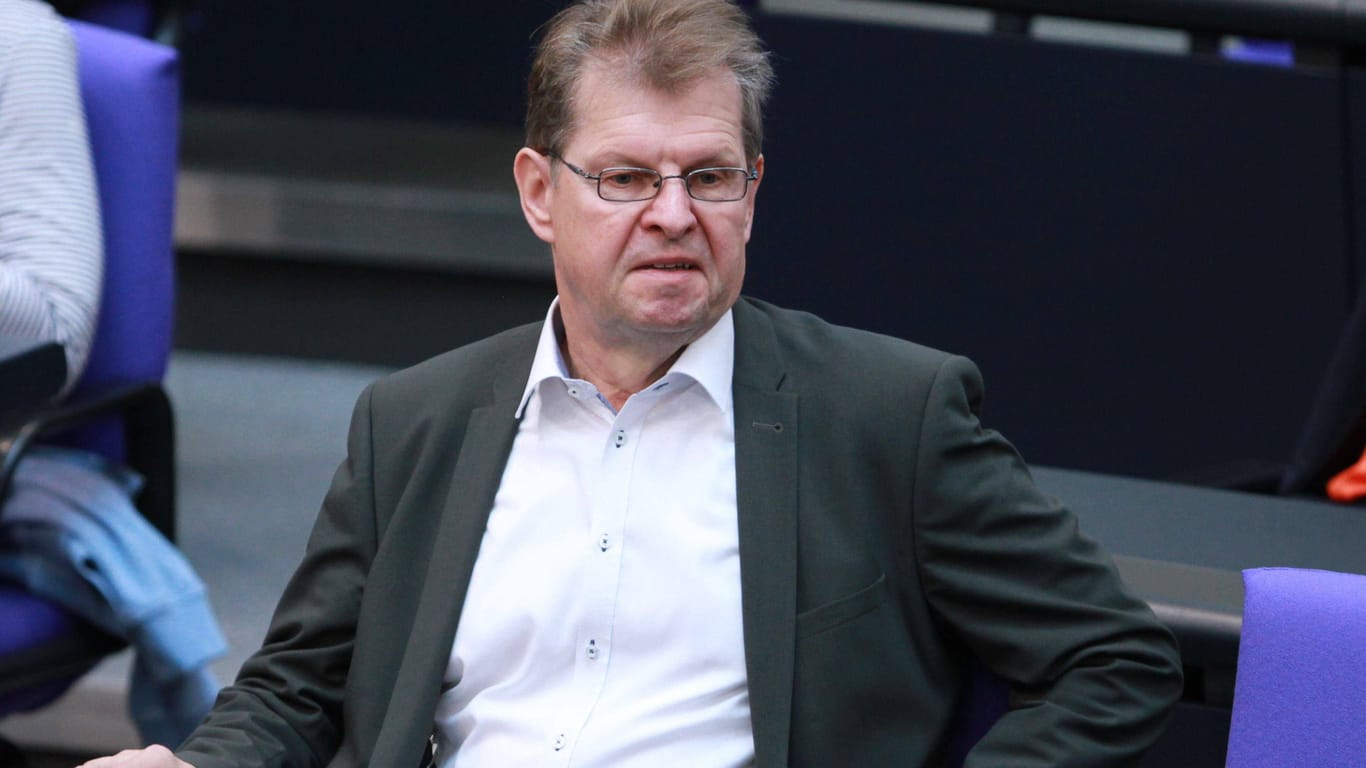 Ralf Stegner (SPD) im Bundestag: Sein Sohn arbeitet ehrenamtlich als Schiedsrichter.