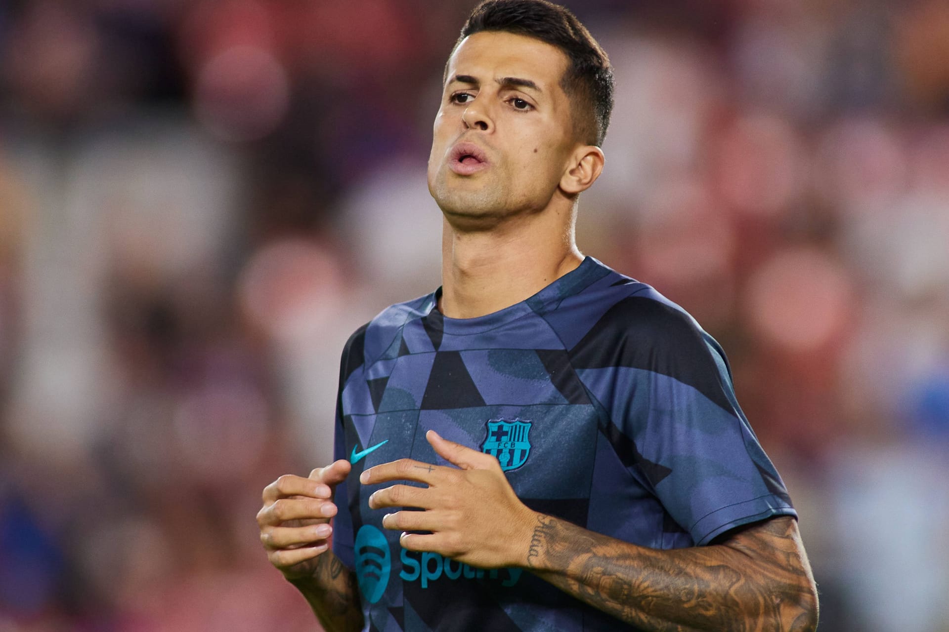 João Cancelo: Er hat genervt auf Fans reagiert.