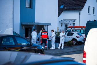 Wohnhaus in Darmstadt: Ein 41-jähriger Mann und ein zehnjähriges Kind wurden tot aufgefunden.