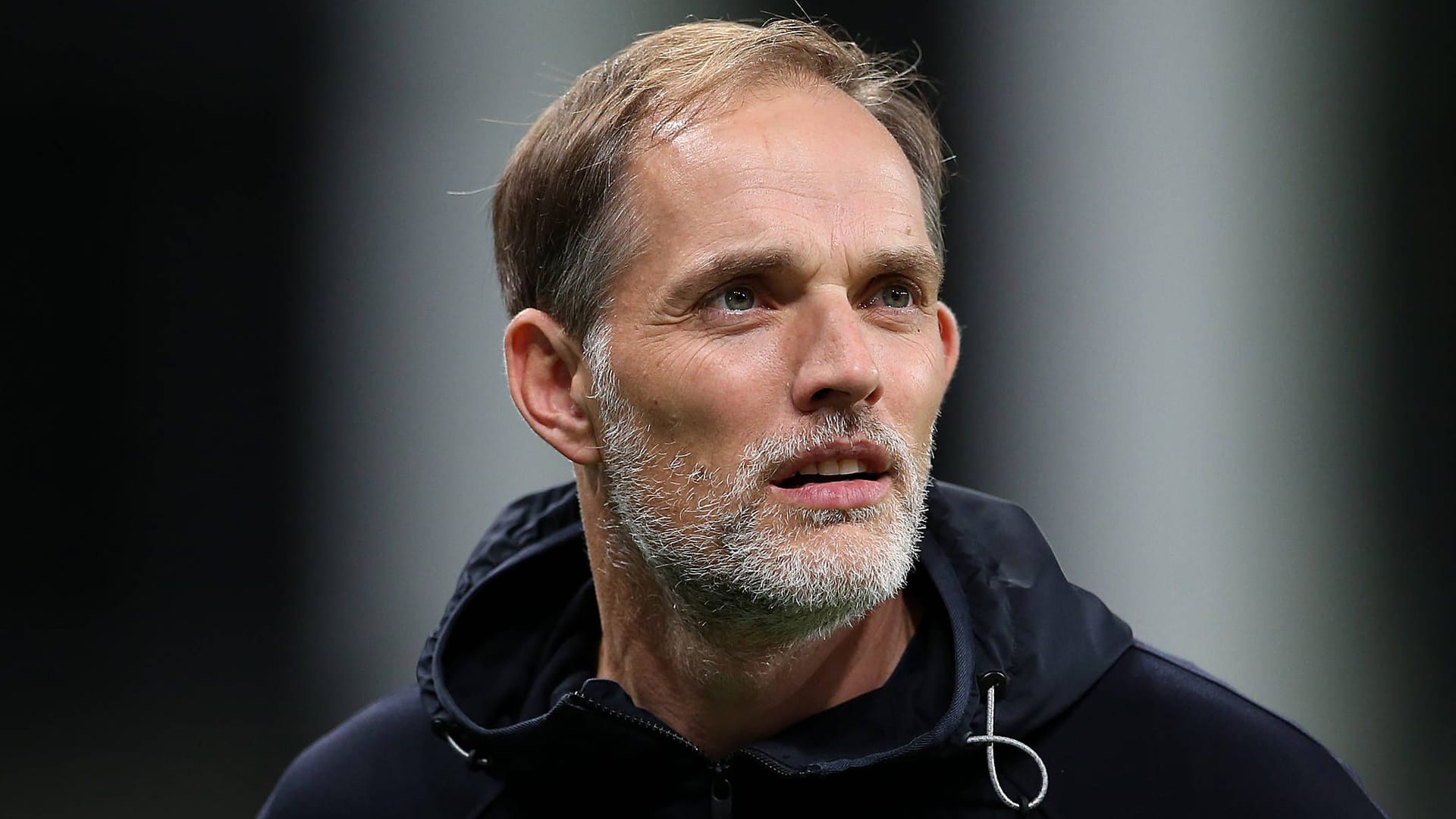 Kritischer Blick: Bayern-Trainer Thomas Tuchel.