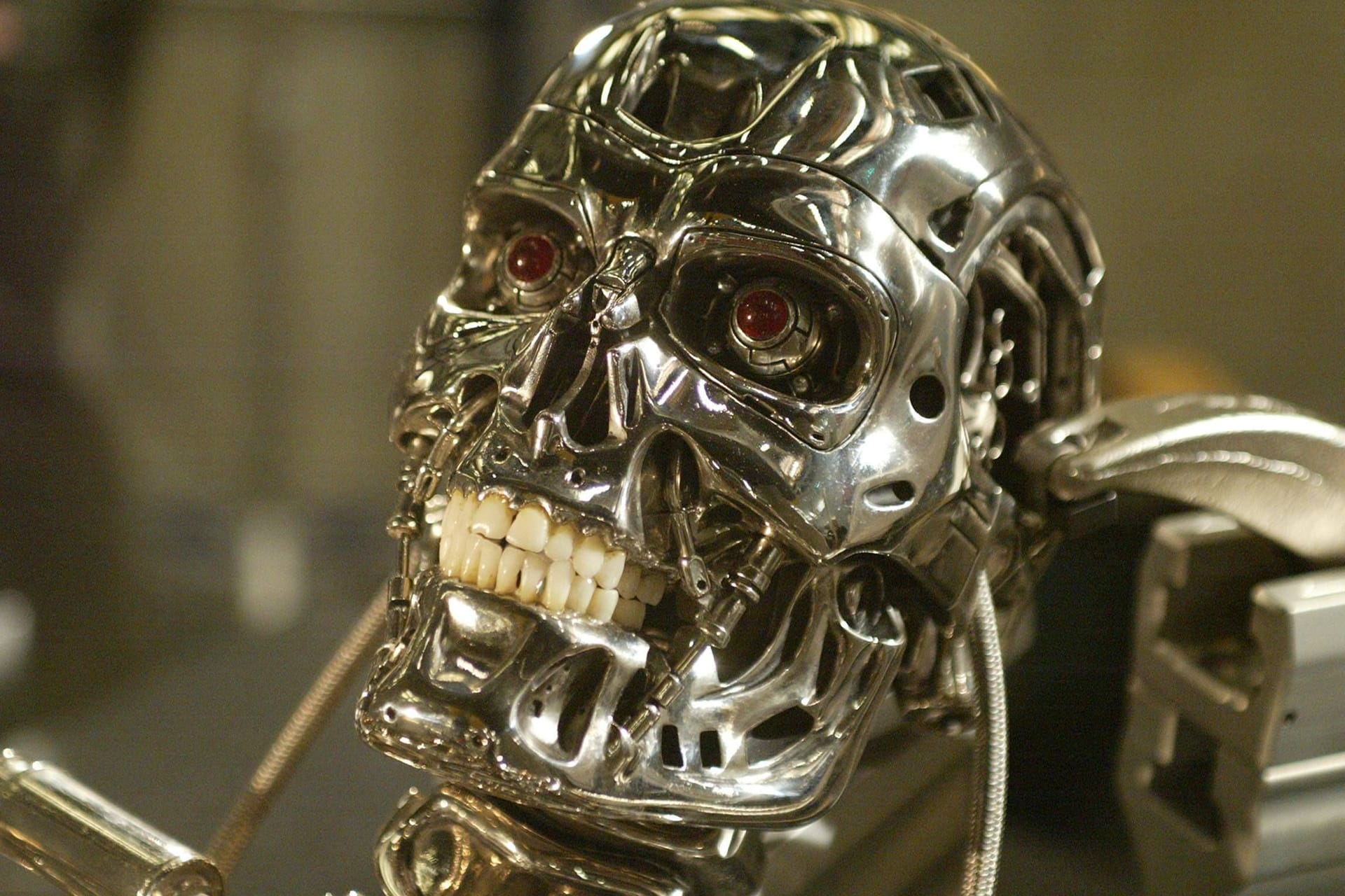 Szene aus "Terminator 3: Rise of the Machines": Der Film beschreibt eine Zukunft, in der eine übermächtige Künstliche Intelligenz die Herrschaft übernimmt.