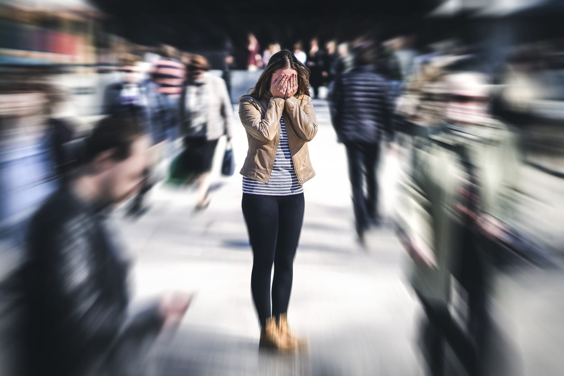 Stress im Job ist ein Blutdrucktreiber. Einige Berufsgruppen sind besonders gefährdet.