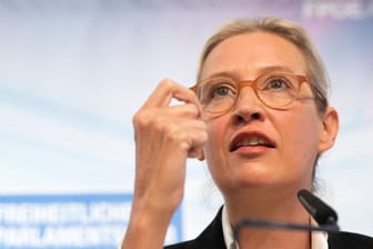 AfD-Bundessprecherin Alice Weidel (Archivbild): AfD erhält viele Stimmen bei den Landtagswahlen in Hessen und Bayern.