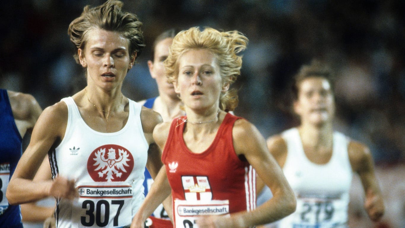 Ellen Wessinghage (r.) bei einem Wettbewerb im Jahre 1975.