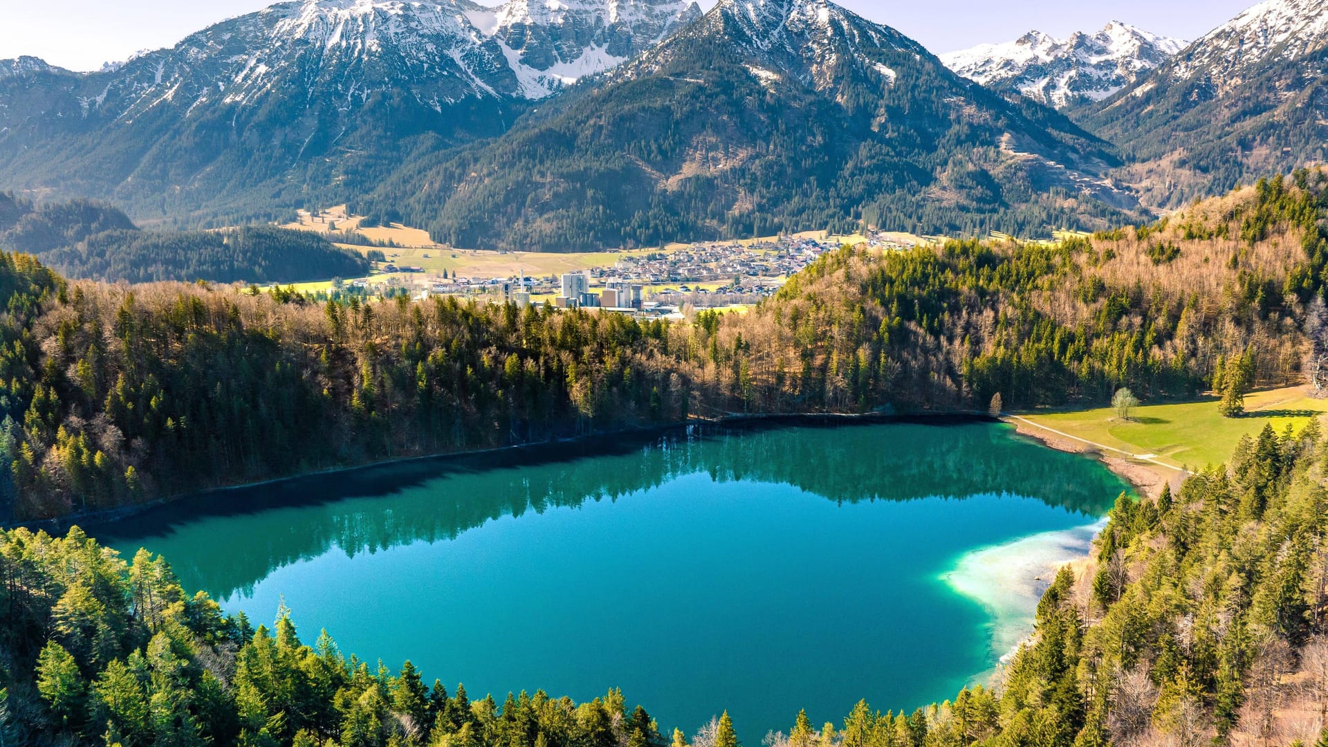 Alatsee: Idyllisches Gewässer in den Allgäuer Bergen (Archivbild).