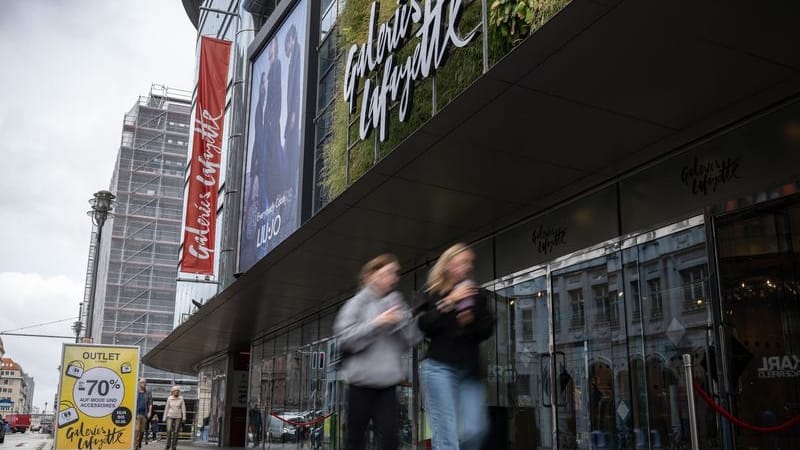 Außenansicht des Kaufhauses Galeries Lafayette an der Friedrichstraße.