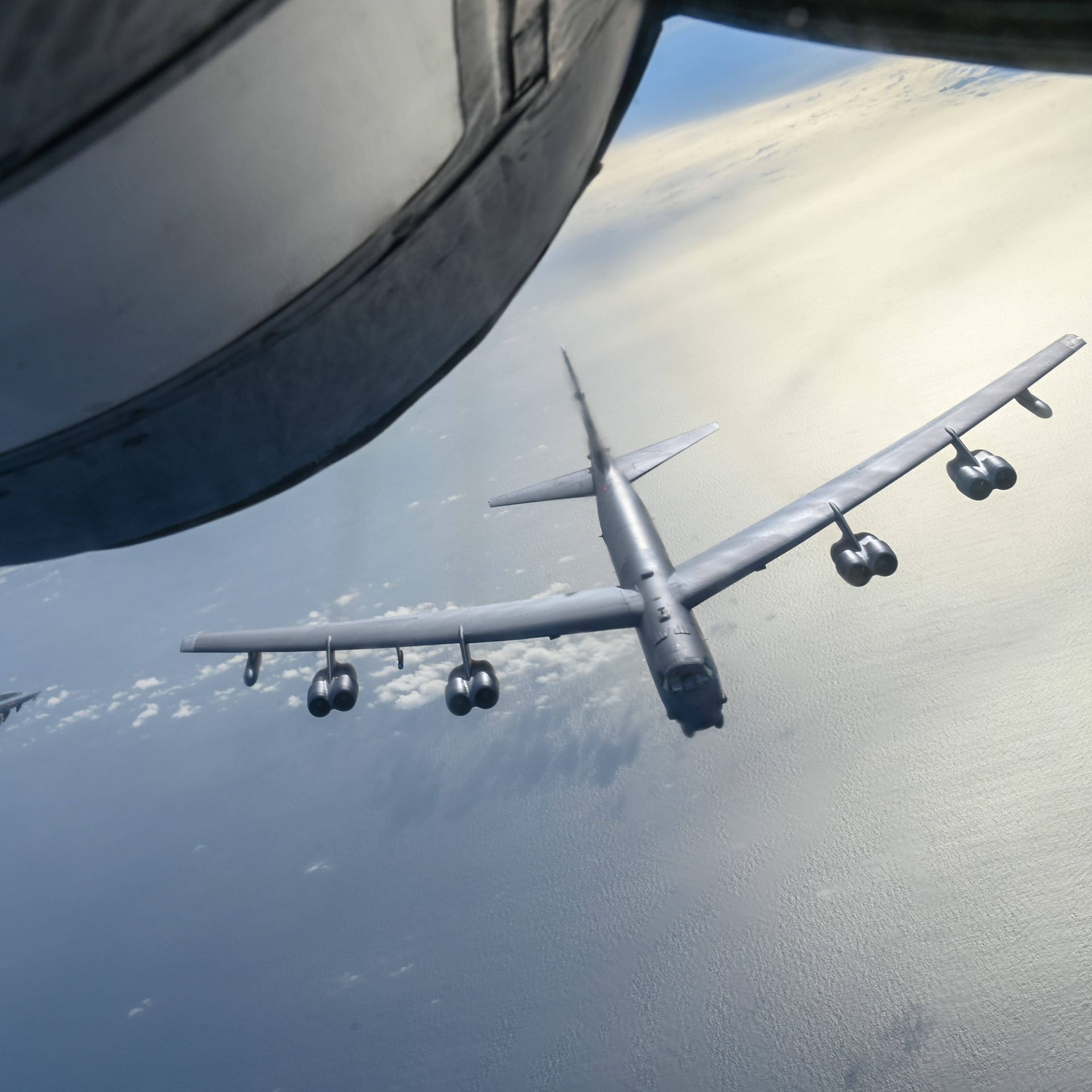 Ein B-52-Bomber in der Luft: Ein Flug hätte schiefgehen können.