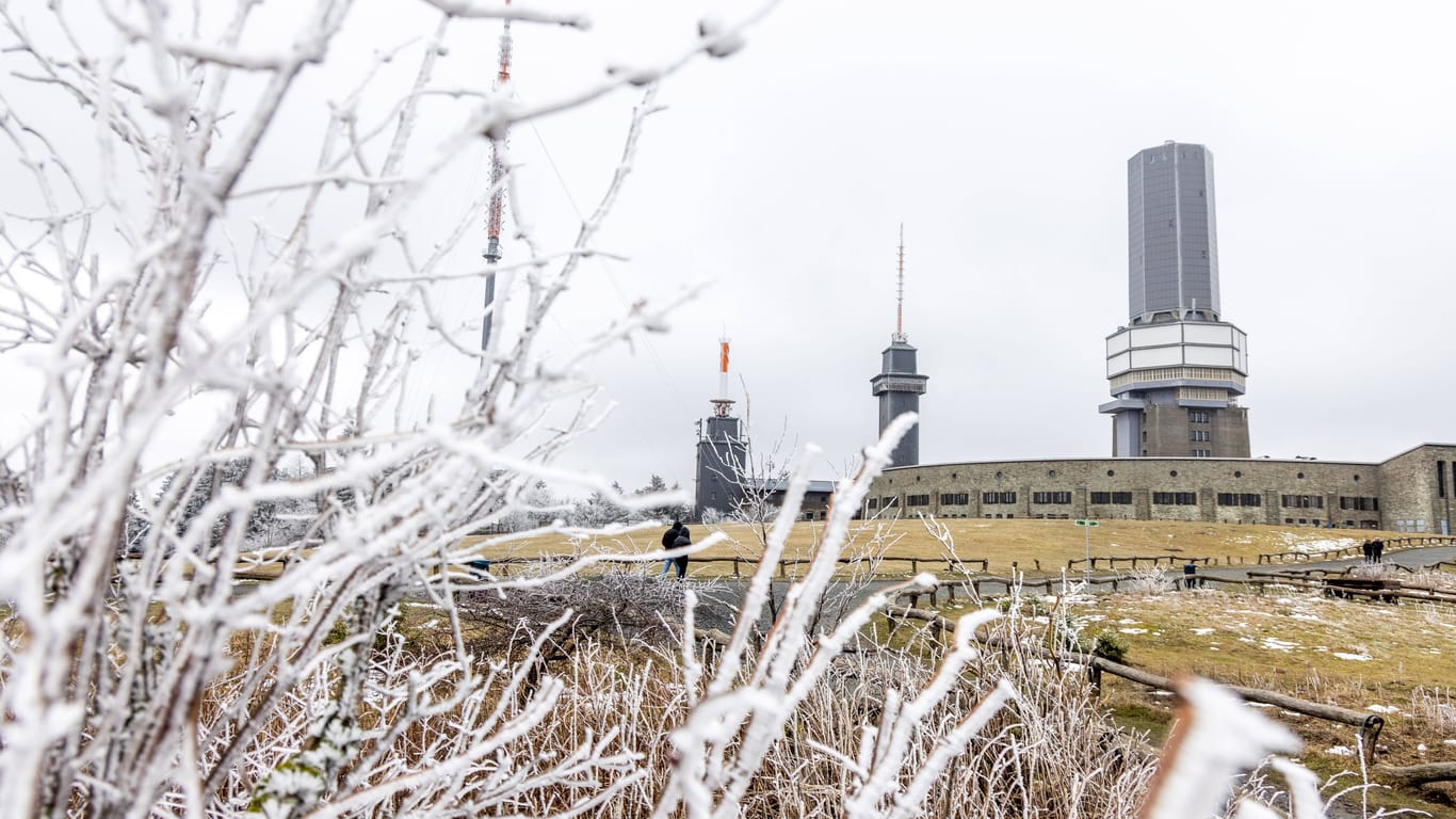 Frost und Raureif im Hochtaunus (Archivfoto): Im Osten wird es in der nächsten Woche kalt.