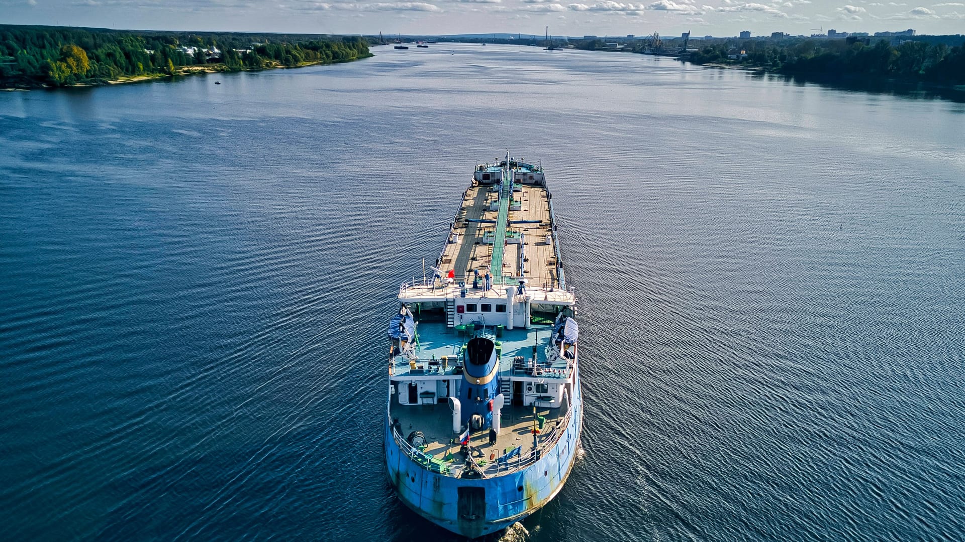 Öltanker auf der Wolga (Archivbild): Russlands Flotte wird größer.