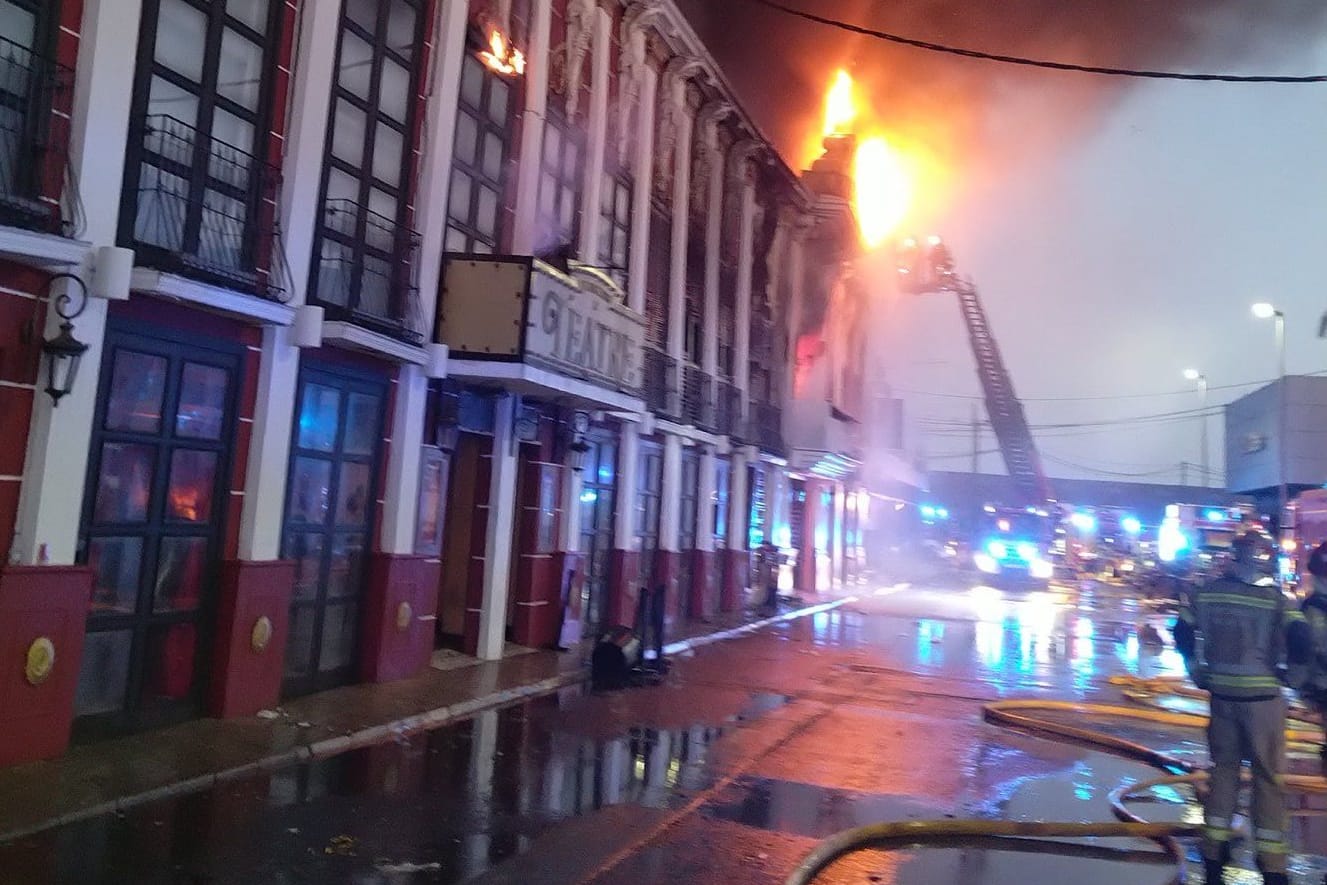 Gegen 06:00 Uhr morgens soll in dem Nachtclub das Feuer ausgebrochen sein.