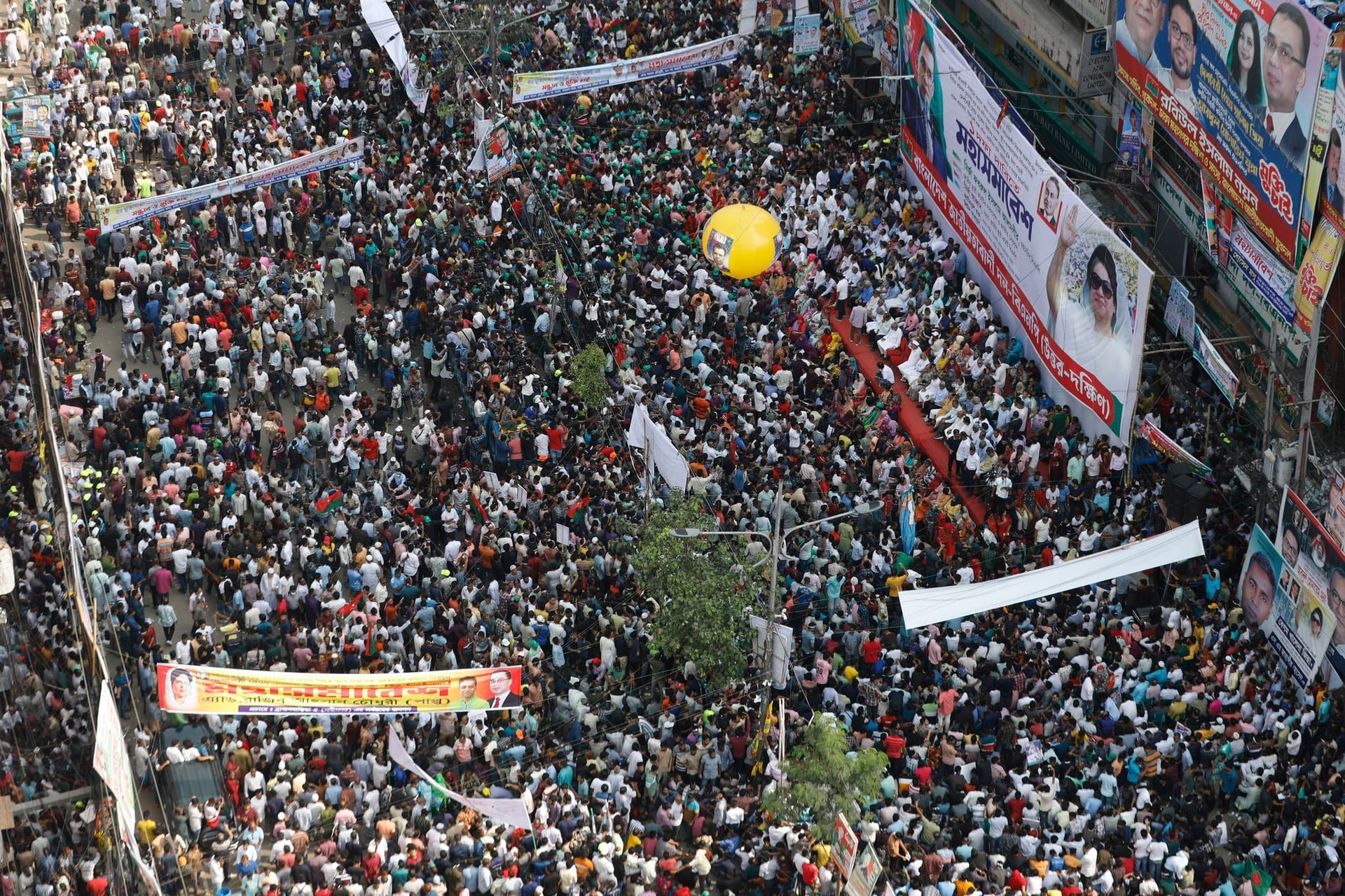 Demonstration in Bangladesh: Die Oppositionspartei Bangladesh Nationalist Party (BNP) hatte dazu aufgerufen.