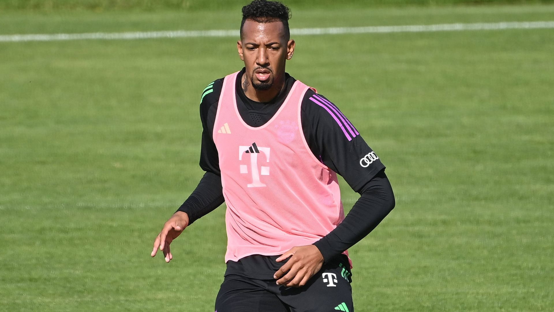 Jérôme Boateng: Es soll Interesse am Verteidiger geben. Jérôme Boateng: Es soll Interesse am Verteidiger geben.