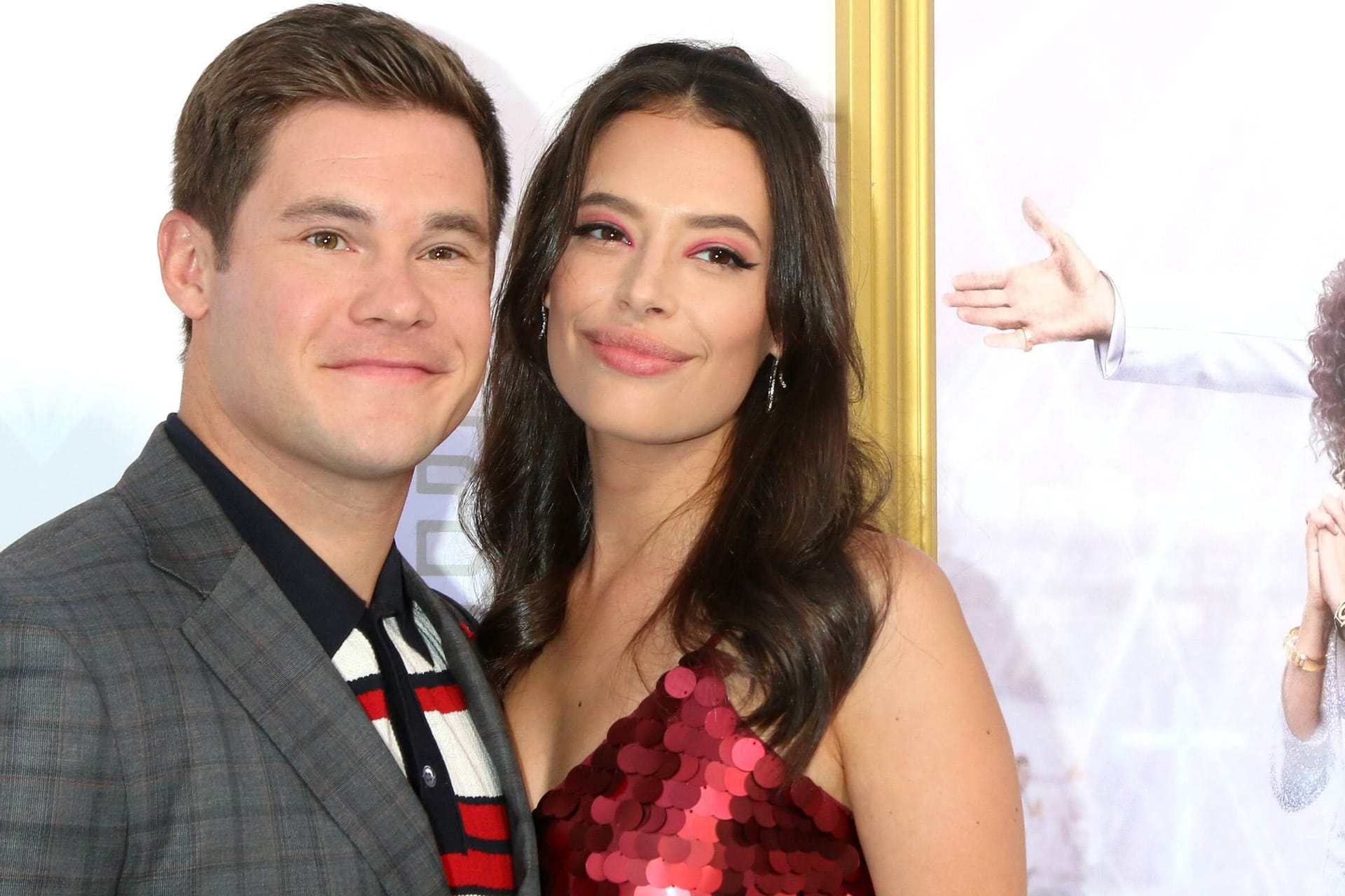 Adam DeVine und Chloe Bridges: Die Schauspieler erwarten Nachwuchs.