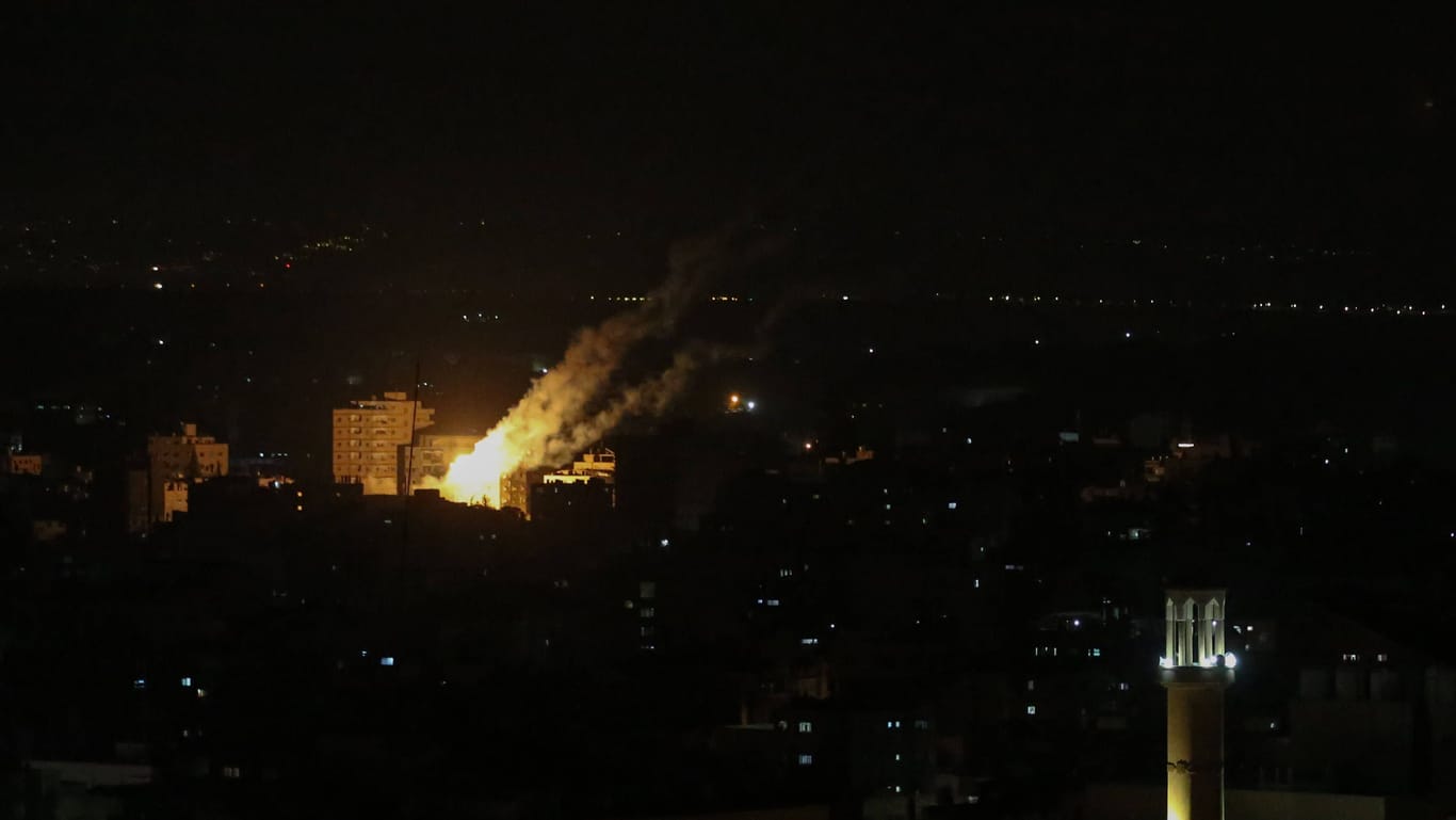 Raketenbeschuss aus dem Gazastreifen auf Israel (Archivbild): Der Islamische Dschihad greift immer wieder mit Raketen an.