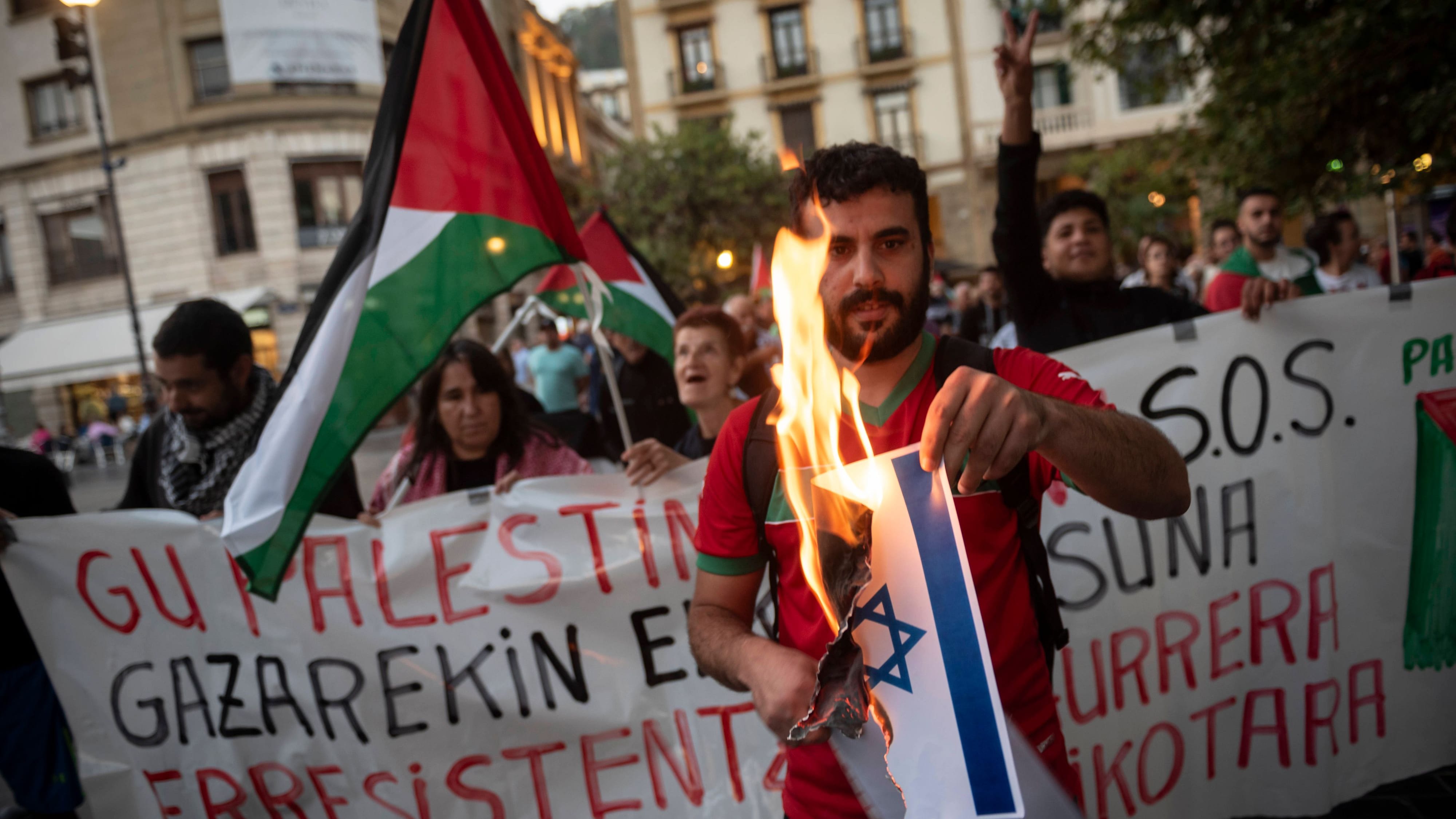 Berlin | Pro-Palästina-Demos: Nahost-Konflikt & Antisemitismus in Neukölln