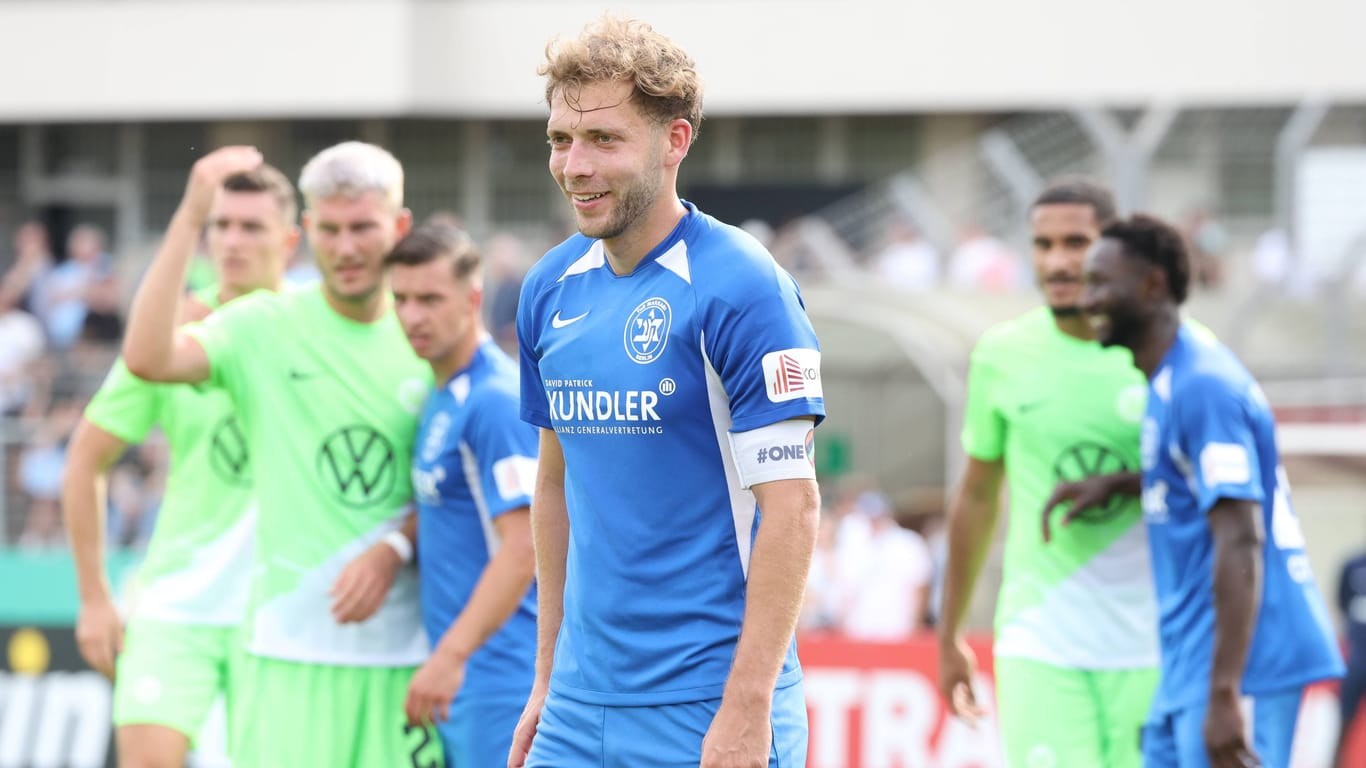 Doron Bruck von Makkabi Berlin im DFB-Pokalspiel gegen Wolfsburg (Archivbild): Der jüdische Berliner Klub möchte weiterspielen.