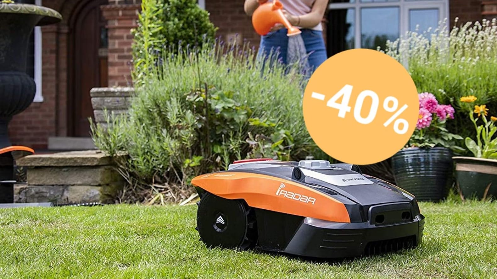 Der Mähroboter von Yard Force ist bei Aldi im Angebot.