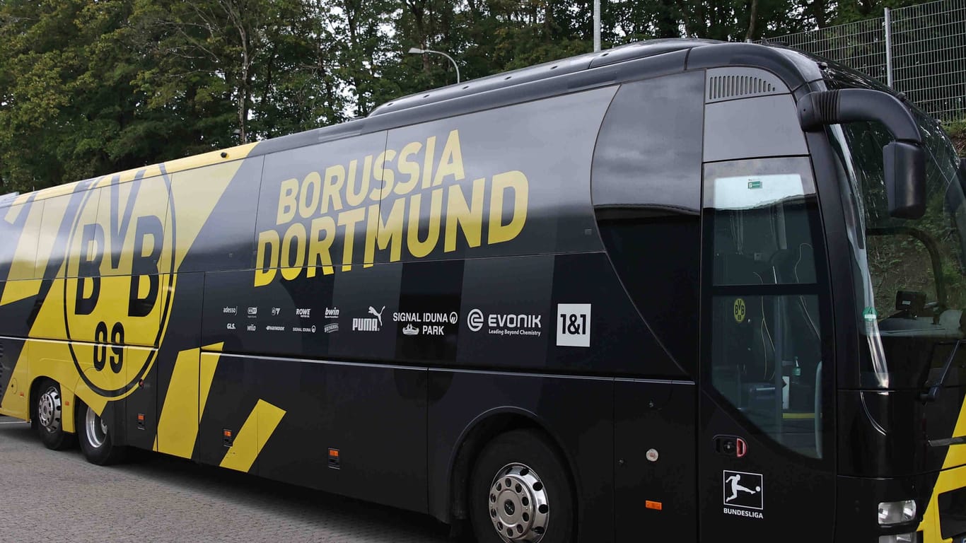 Mannschaftsbus des BVB: Er wurde zuletzt falsch geparkt.