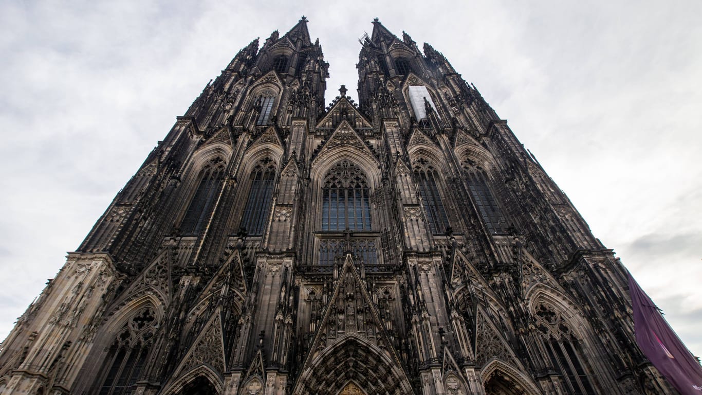 Der Kölner Dom (Symbolfoto): Die Kathedrale zieht jedes Jahr Millionen Touristen an.