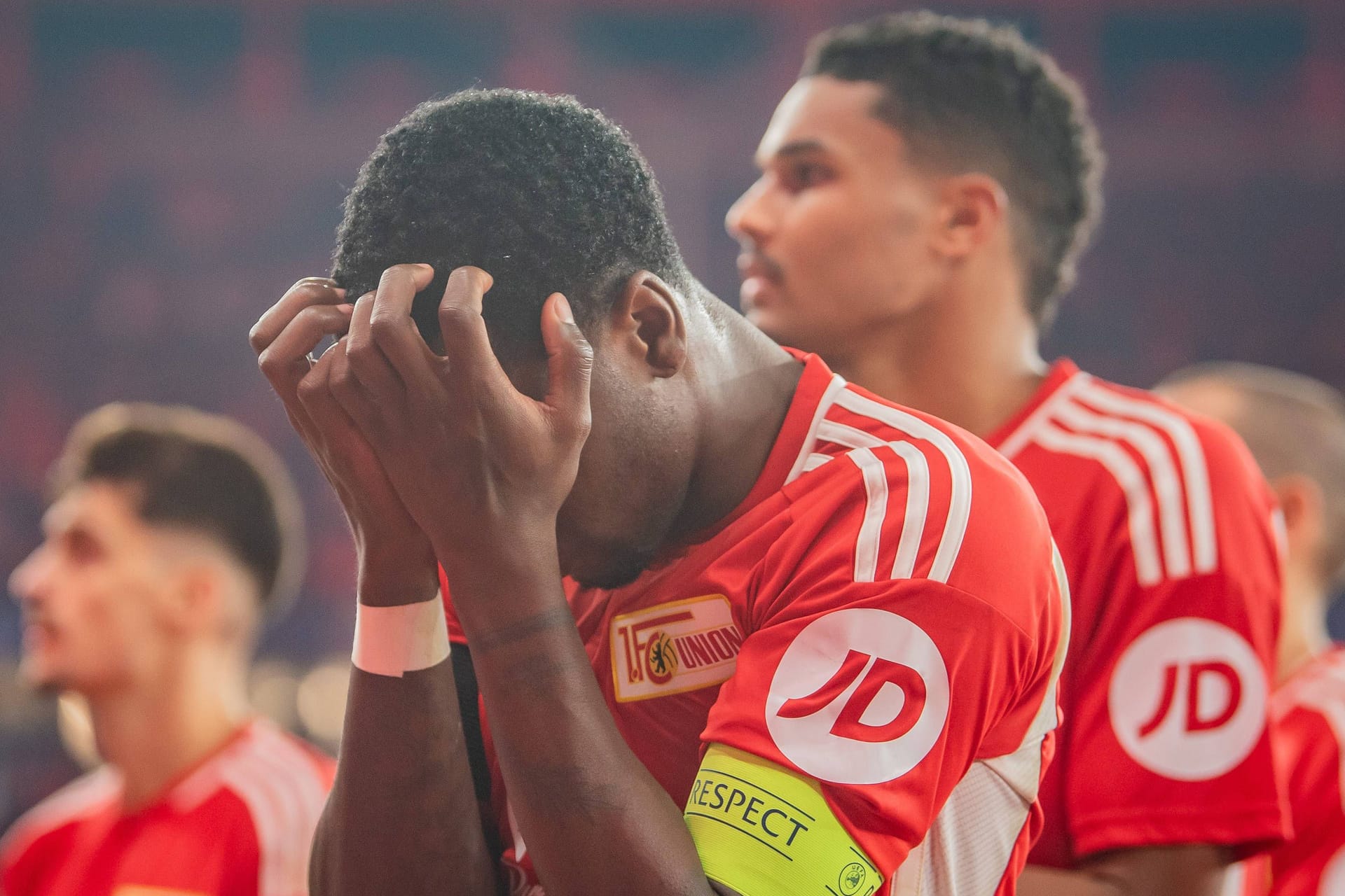 Sheraldo Becker frustriert nach der späten Pleite: Union Berlin verlor trotz 2:0-Führung.