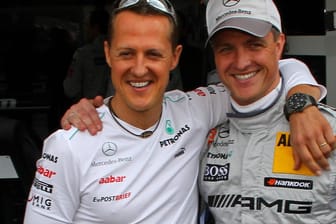 Michael und Ralf Schumacher: Die beiden Brüder posieren hier im Jahr 2012.