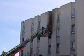 Nach einem Brand ist das Hotel in Gerlingen nicht mehr bewohnbar.