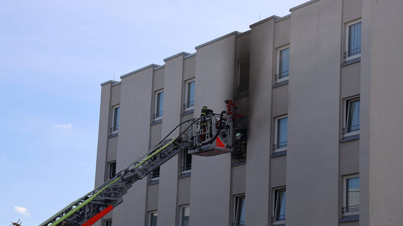Nach einem Brand ist das Hotel in Gerlingen nicht mehr bewohnbar.