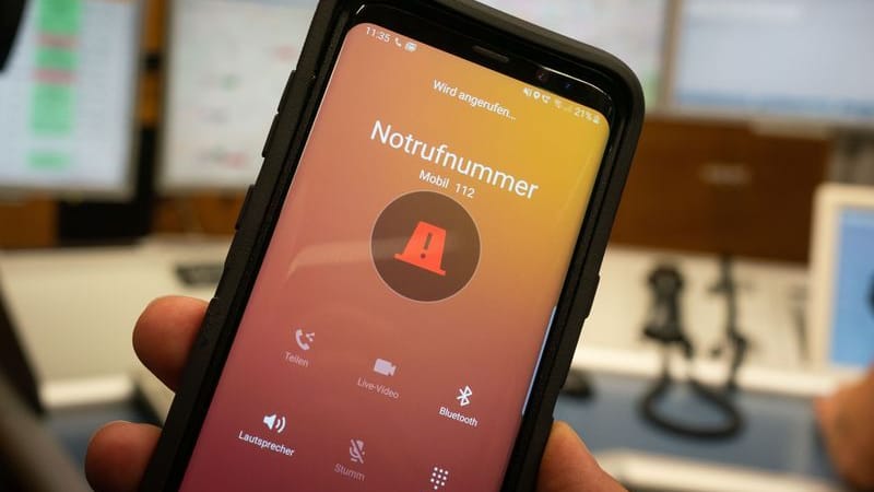 Buttcall: Ein Notruf kann auch aus Versehen abgesetzt werden.